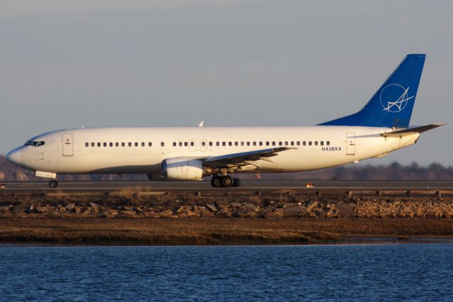 BOEING 737-400 (N430XA)