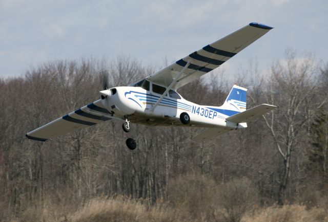 Cessna Skyhawk (N430EP)