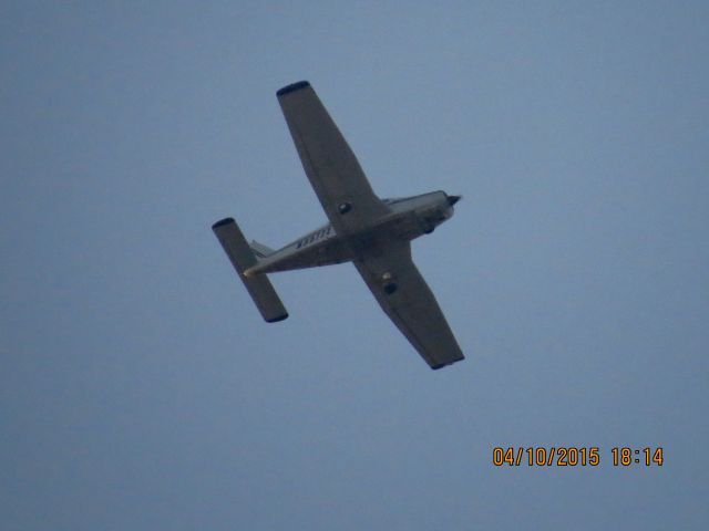 Piper Cherokee Arrow (N3572Z)