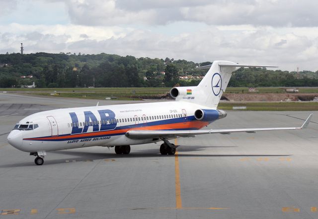 BOEING 727-200 —