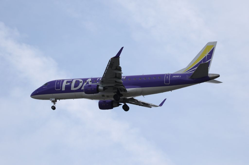 Embraer 170/175 (JA06FJ) - 02 August 2016: