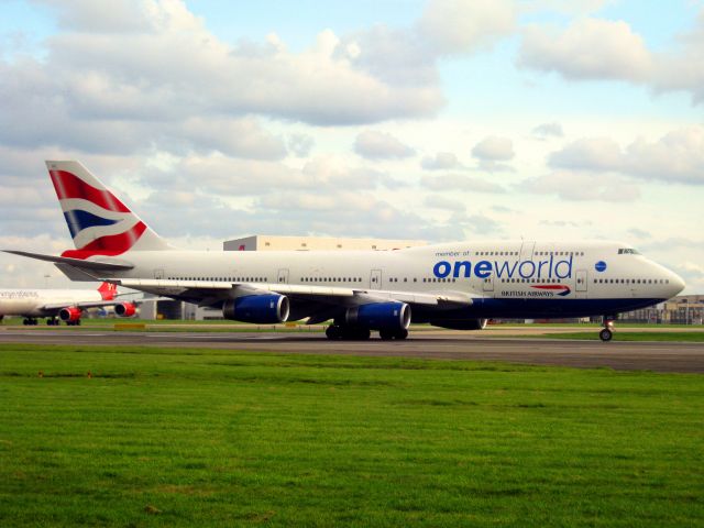 Boeing 747-400 (G-CIVC) - BA 744 taking off on runway 27R