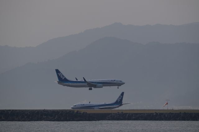 Boeing 737-800 (JA80AN)