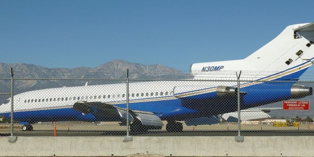 Boeing 727-100 (N30MP)