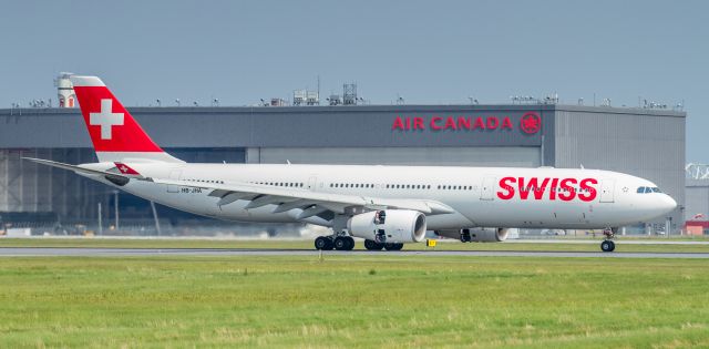 Airbus A330-300 (HB-JHA)