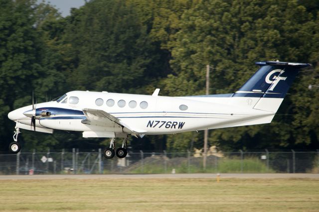 Beechcraft Super King Air 200 (N776RW) - September 2013