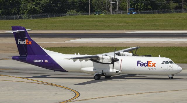 ATR ATR-72 (N820FX) - My first time catching an ATR!