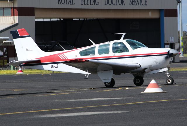 Beechcraft Bonanza (33) (VH-LLT)