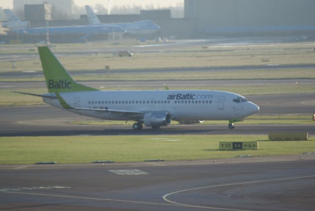 Boeing 737-700 — - B737