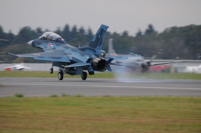 Mitsubishi F-2 (33-8122) - Nov.02.2016br /JASDF Iruma Air Base !!