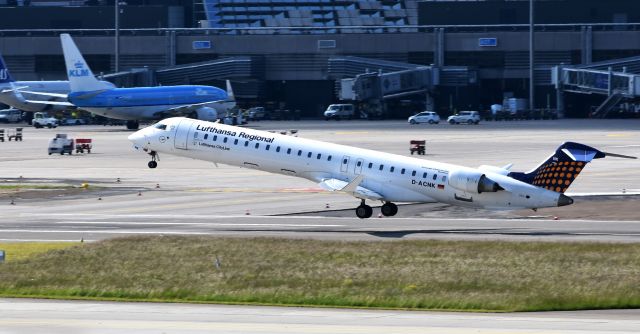 Canadair Regional Jet CRJ-900 (D-ACNK)