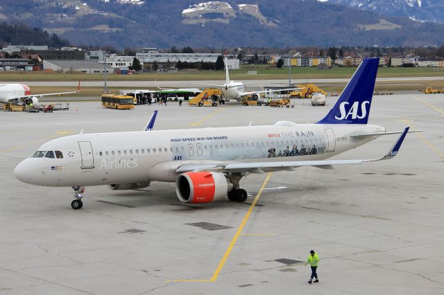 Airbus A320neo (SE-ROA)