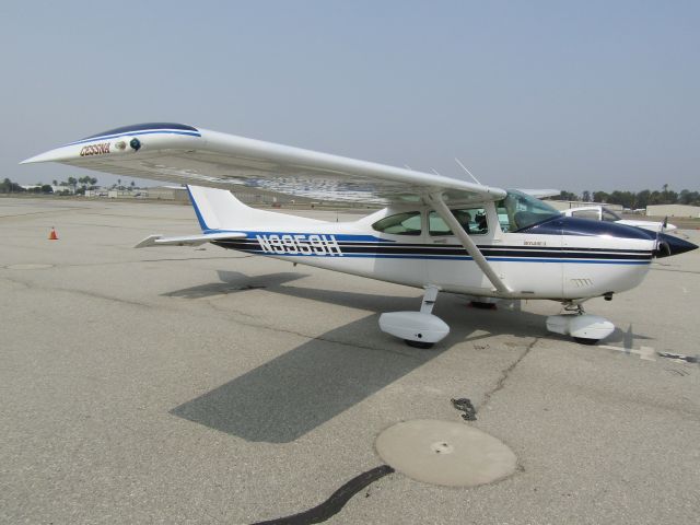 Cessna Skylane (N9959H) - On the ramp