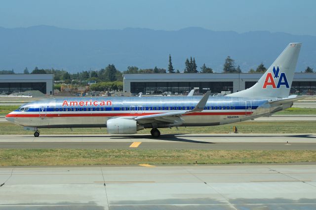 Boeing 737-800 (N849NN)