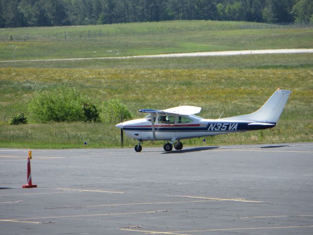 Cessna Skylane (N35VA)