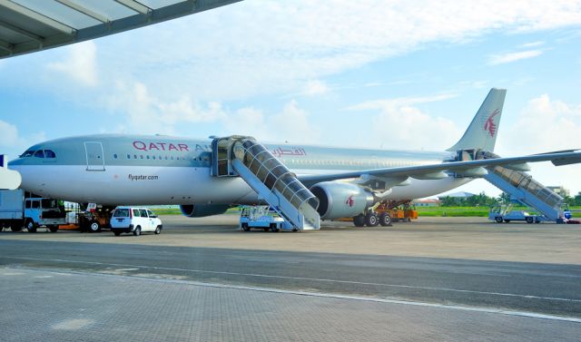 Airbus A330-300 (A7-AEB) - 2008