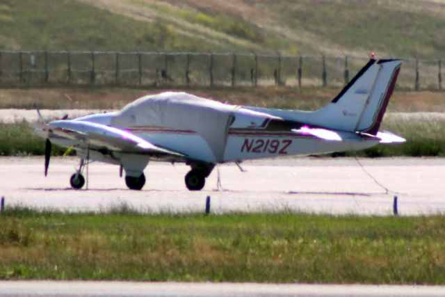 Beechcraft 55 Baron (N219Z) - Seen here on 13-May-16.