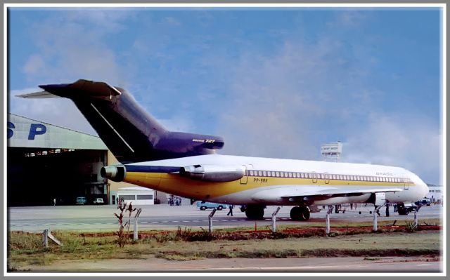 Boeing 727-100 (PP-SRK) - PP-SRK( 9V-SGA )  Singapore colors ,arrival day at SÃO PAULO