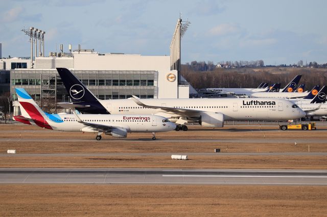 Airbus A350-900 (D-AIXB)