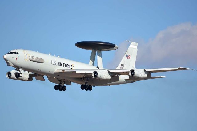 Boeing 707-300 (71-1407) - Boeing E-3B 71-1407 Sentry of the 964th ACCS/552nd AW based at Tinker Air Force Base, Oklahomaat Phoenix Sky Harbor on January 9, 2016. 