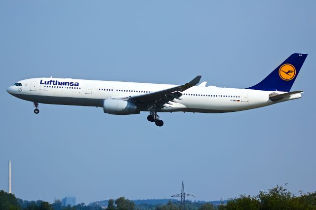 Airbus A330-300 (D-AIKM)