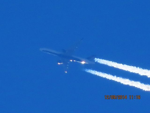 Boeing 757-200 (N541US) - Delta flight 8965 from BIF to IND over Southeastern Kansas at 37,000 feet.