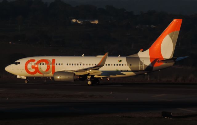 Boeing 737-700 (PR-GEA)
