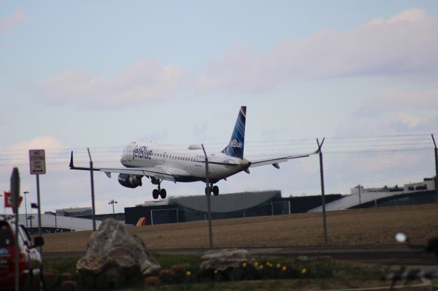 Embraer ERJ-190 (N231JB)
