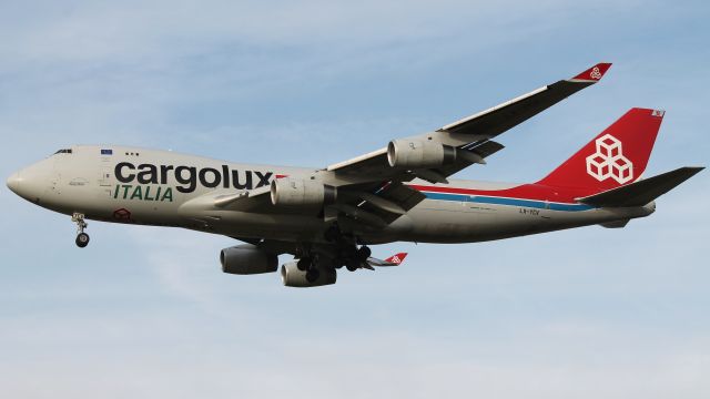 Boeing 747-400 (LX-YCV) - Cargolux Italia 747-400 freighter landing at Schiphol Airport.