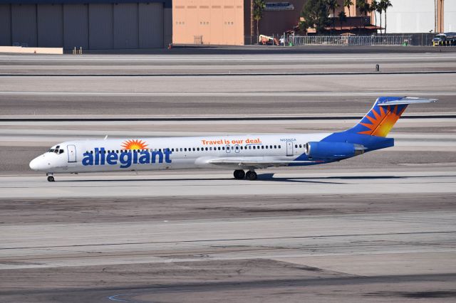 McDonnell Douglas MD-82 (N886GA)