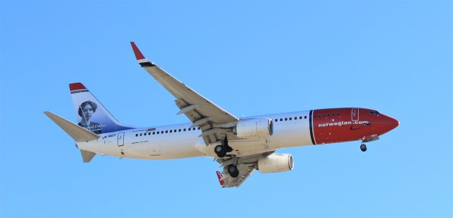 Boeing 737-800 (LN-NGY)