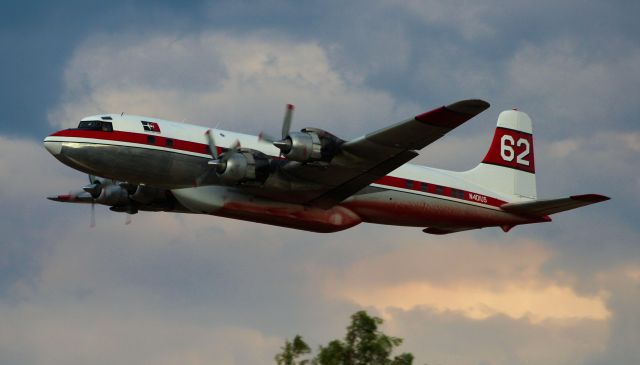 Douglas DC-7 (N401US)