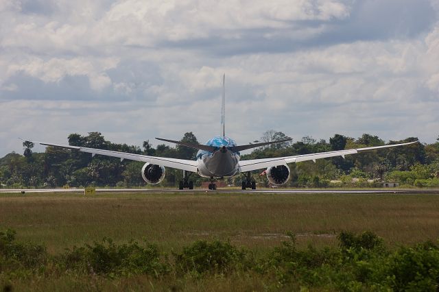 BOEING 787-10 Dreamliner (PH-BKF)