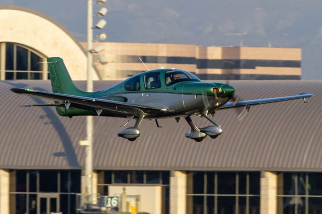 Cirrus SR-22 (N622TD)