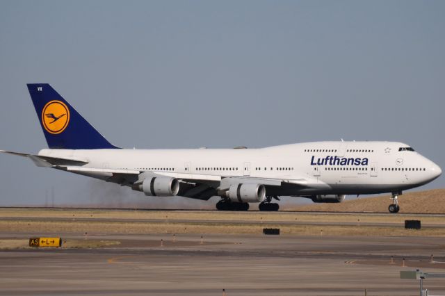 Boeing 747-400 (D-ABVX)