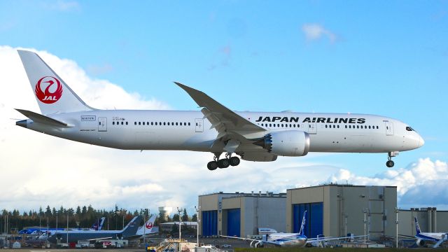 Boeing 787-9 Dreamliner (JA881J) - BOE455 on final to Rwy 16R to complete a B2 flight on 11.30.20. (ln 1057 / cn 66514). The aircraft is using temporary reg #N5010N.