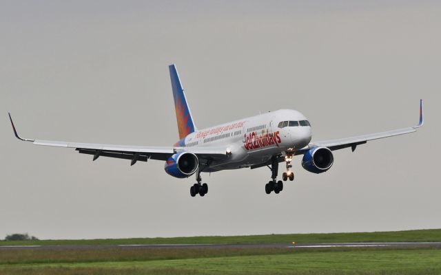 Boeing 757-200 (G-LSAN) - jet2holidays b757-2 g-lsan training at shannon this evening 26/5/16.