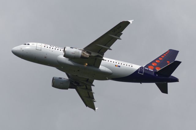 Airbus A319 (OO-SSF) - BEL2174 on the return flight to Brussels.