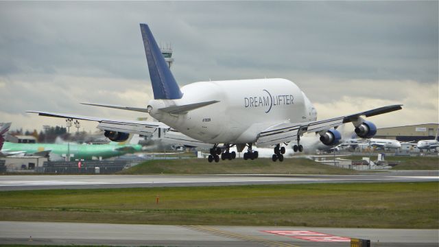 Boeing 747-400 (N780BA) - GTI4352 from KCHS nears touchdown on runway 16R on 11/1/12. (LN:778 c/n 24310).