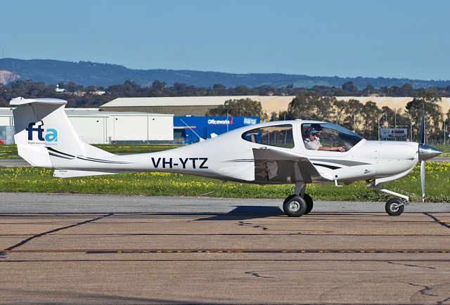 Diamond Star (VH-YTZ) - FLIGHT TRAINING ADELAIDE -FTA DIAMOND DA-40 DIAMOND STAR - REG VH-YTZ (CN 40-777) - PARAFIELD AIRPORT ADELAIDE SA. AUSTRALIA - YPPF (15/8/2016)PHOTOGRAPH TAKEN WITH A NIKON D40 AND A TAMRON 70-300MM LENSE