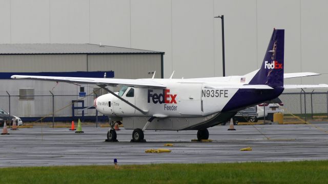 Cessna Caravan (N935FE)