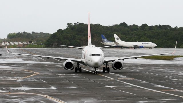 Boeing 737-800 (PR-GGL)