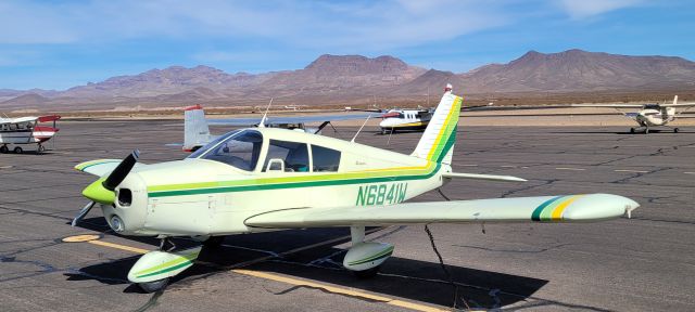 Piper Cherokee (N6841W)