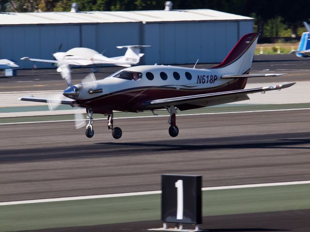 Epic Aircraft LT (N618P) - N618P arriving on RWY 21