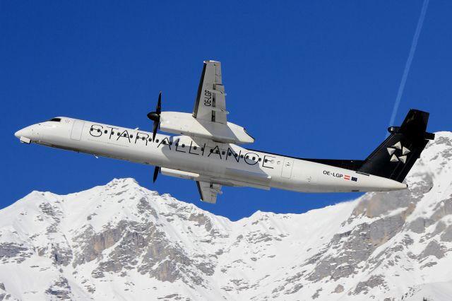 de Havilland Dash 8-400 (OE-LGP)