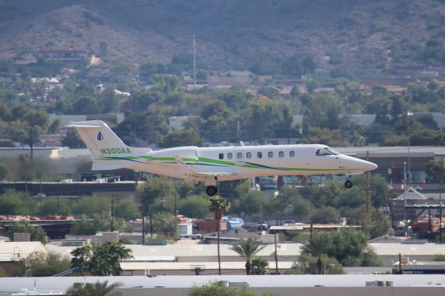 Learjet 45 (N300AA)