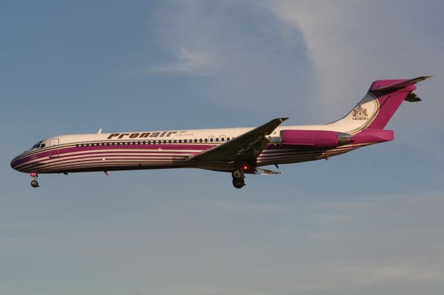 McDonnell Douglas MD-87 (EC-KJI)