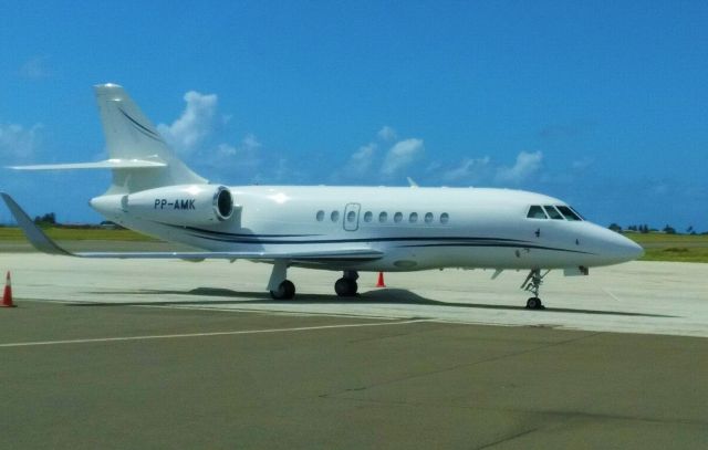 Dassault Falcon 2000 (PP-AMK) - Not the best picture because it was snapped on a phone while driving in the airport 