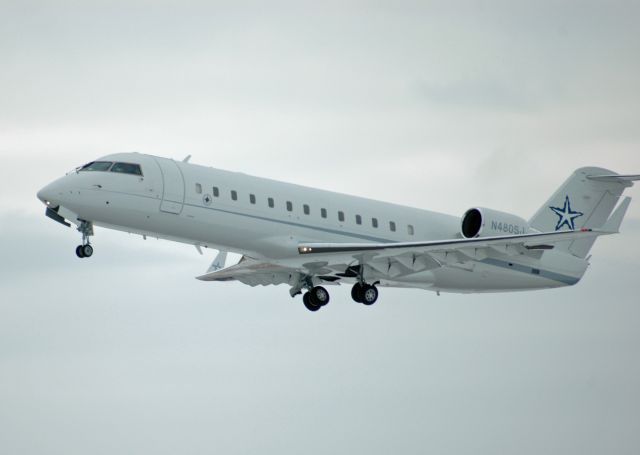 Canadair Regional Jet CRJ-200 (N480SJ) - Bombardier CRJ-200 (N480SJ) taking off after a short visit to CYPQ/YPQ (03-03-2016)