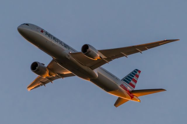 Boeing 787-9 Dreamliner (N840AN)